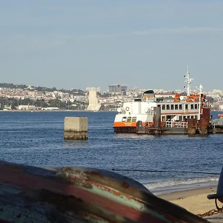 Cecílio's - Onde O Tejo Se Faz Ao Mar *